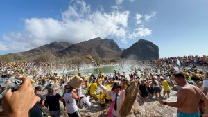 La Aldea rene a ms de 8.000 personas en el Da del Charco