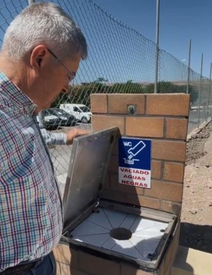 San Bartolom de Tirajana pone en marcha el primer punto de vertido de aguas grises y negras para caravanas