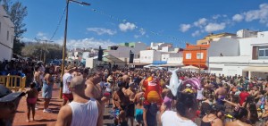 Pozo Izquierdo despide el verano con parrandas, fiesta del agua y pasacalles 