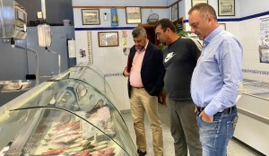Canarias destina 590.000 euros a modernizar 24 cofrad�as de pescadores