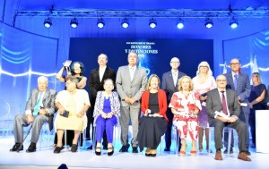 SBT distingue a once vecin@s ejemplares en su gala de honores y distinciones 2025