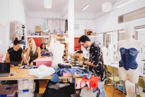 Moda Clida y Maya Hansen impulsan la creatividad sostenible con un taller educativo 