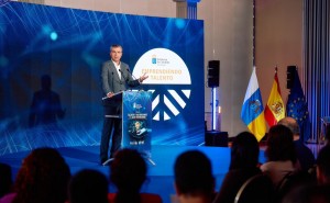 Manuel Domnguez impulsa una estrategia para fomentar el emprendimiento en Canarias
