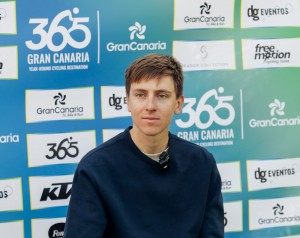 Tadej Pogačar se rinde al encanto de Gran Canaria en el marco de Gran Canaria 365