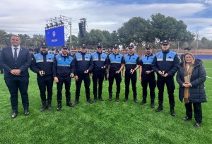 La Polica Local de Ingenio recibe en Paiporta un reconocimiento por su apoyo tras la DANA