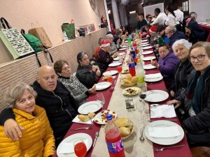 Ingenio celebra la Navidad con un almuerzo para mayores y usuarios del Centro Ocupacional