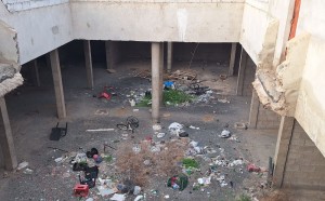 Hablemos AHORA denuncia el abandono del s�tano de la Plaza de Timanfaya y alerta de un grave riesgo de insalubridad