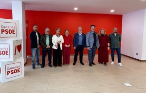 El PSOE traslada a sindicatos y agentes sociales su propuesta de decreto para transformar Canarias
