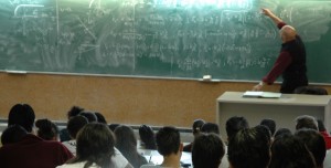 UGT reclama que la autoridad del profesorado no puede quedarse en un titular 