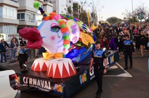 Maspalomas despide su Carnaval con la quema de la sardina a ritmo de bachata