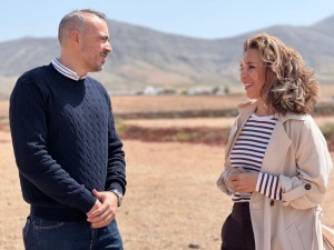 Turismo impulsa la implantaci�n de alumbrado solar y papeleras inteligentes en Canarias