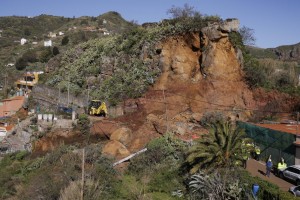 El Cabildo activa ocho nuevas obras para recuperar 12 carreteras tras la borrasca Therese