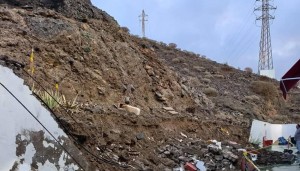 Vecinos de Mog�n denuncian un derrumbe sin respuesta municipal y recurren a Nueva Canarias