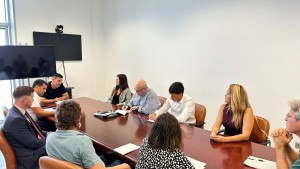 La Concejal�a de Playas plantea frenar la municipalizaci�n de hamacas y sombrillas