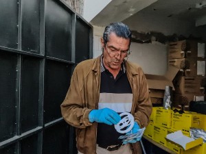 114 agricultores de Mog�n se benefician  de la campa�a contra la mosca de la fruta