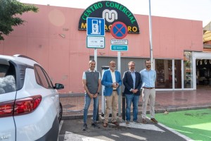 Santa Luc�a inaugura en el Mercacentro de Vecindario su tercer punto de recarga el�ctrica