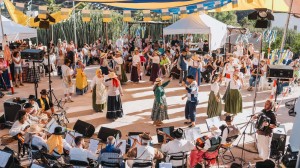 Mog�n celebra un D�a de Canarias con sabor a leche de cabra y tradici�n 