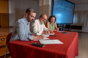 Santa Luc�a y el personal de las Escuelas Infantiles firman el final del conflicto colectivo 