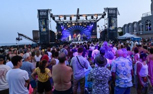 San Agust�n reafirma su trono del soul europeo en una noche multitudinaria del X Maspalomas Soul Festival