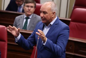 Luis Campos tiende la mano a Clavijo para pactar medidas contra la inflaci�n y proteger a las familias