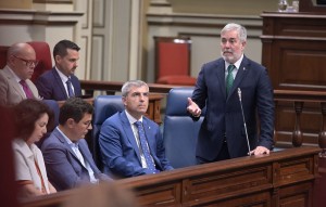 Clavijo llama a la unidad pol�tica para garantizar la financiaci�n de los servicios p�blicos
