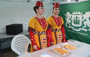 Ingenio �se chupa los dedos� con la sabrosa oferta de las Comidas Interculturales de su Festival de Folclore