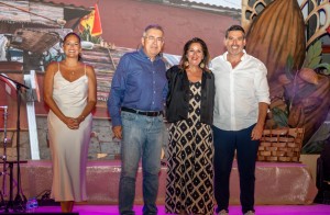 Tunte cierra las Fiestas de Santiago Ap�stol con un homenaje colectivo a sus reposteras