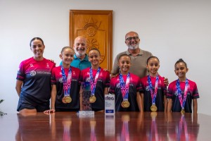 Santa Luc�a reconoce los �xitos de las gimnastas del Club Praxis