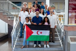 Santa Luc�a recibe a las ni�as saharauis que participan en el programa �Vacaciones en Paz�