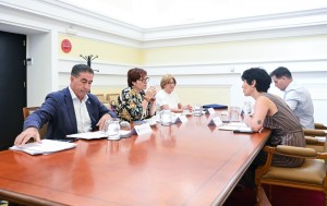 Canarias acudir� a la justicia para que el Estado asuma el triaje de los menores migrantes