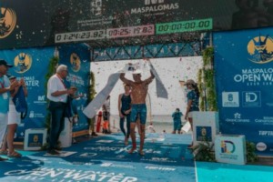 Maspalomas Open Water cuelga el cartel de �todo completo� en su 15� aniversario