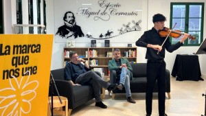La Biblioteca Central de Santa Luc�a cuenta con un espacio dedicado a la obra de Miguel de Cervantes