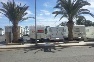 Caravanistas �invaden� la Plaza Negra de Arguinegu�n 